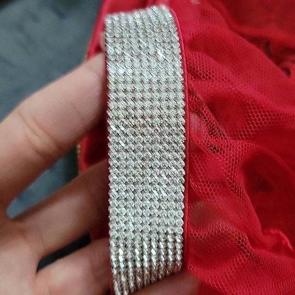 Victoria's secret red lingerie set. Garter skirt XS Small, Small bow bra. - Picture 8 of 10